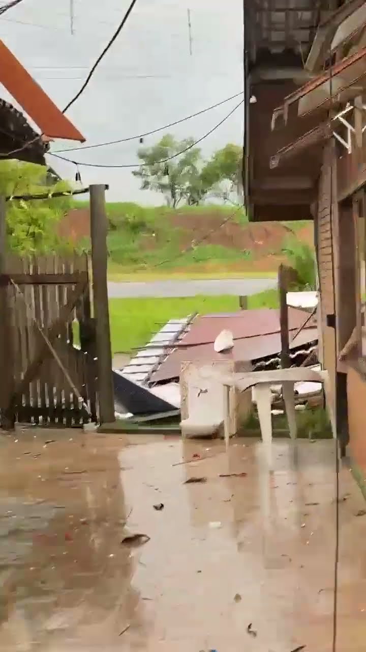 Restaurante Leite na Pista é destruído por temporal em Tremembé; veja vídeo